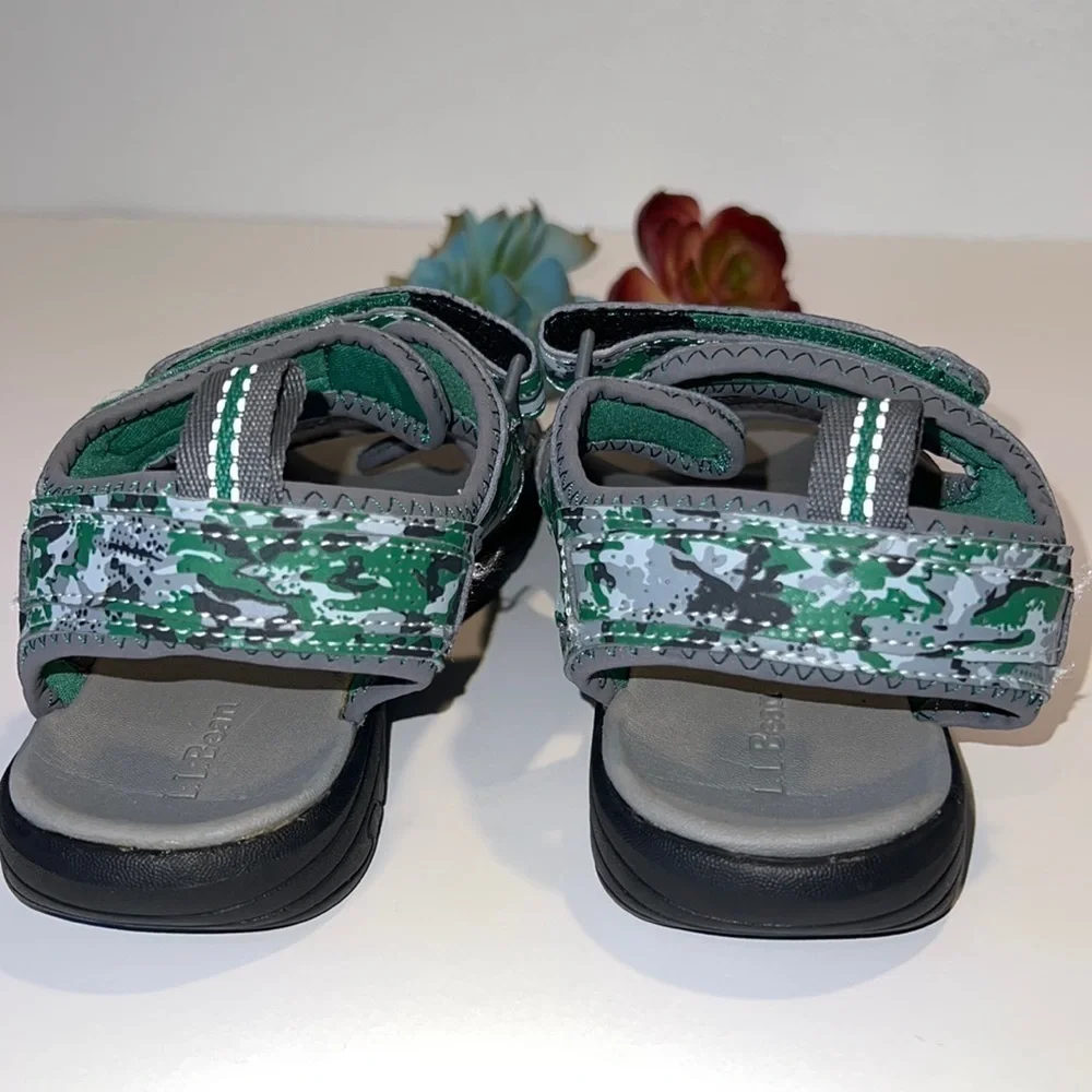 L.L.Bean Camo Sandals Boy’s Size 3